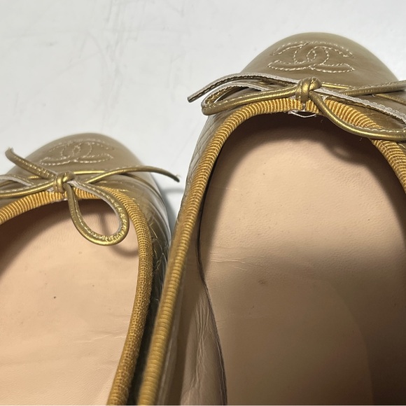 CHANEL Metallic Gold Ballet Flats - Picture 10 of 10